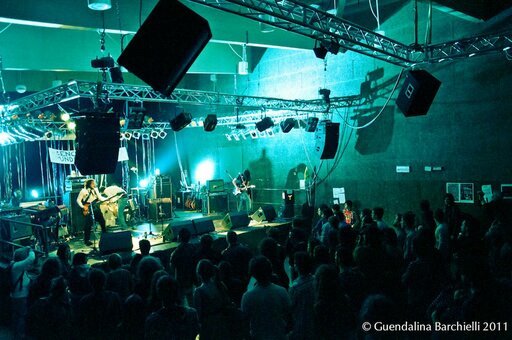 tomviolence: God is busy live