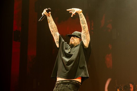 CLUB DOGO 100 - ASSAGO FORUM - STARFOOKER.jpg