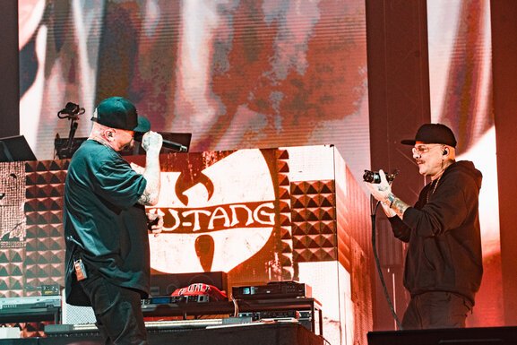 CLUB DOGO 97 - ASSAGO FORUM - STARFOOKER.jpg