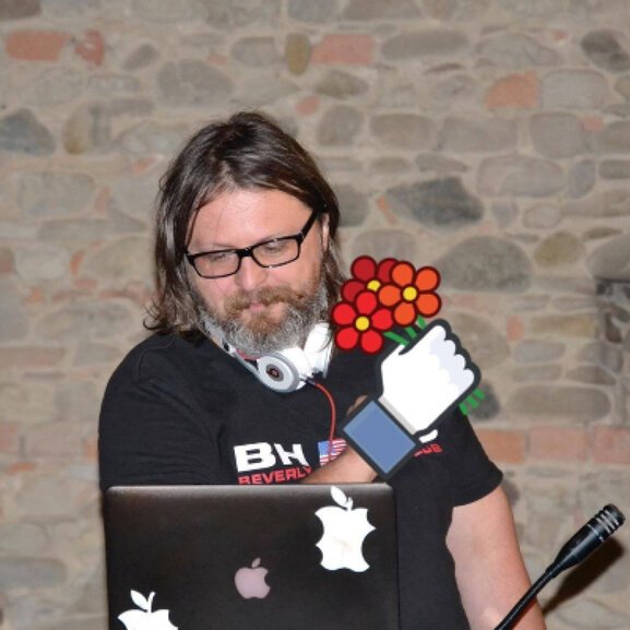 max testa 3.png