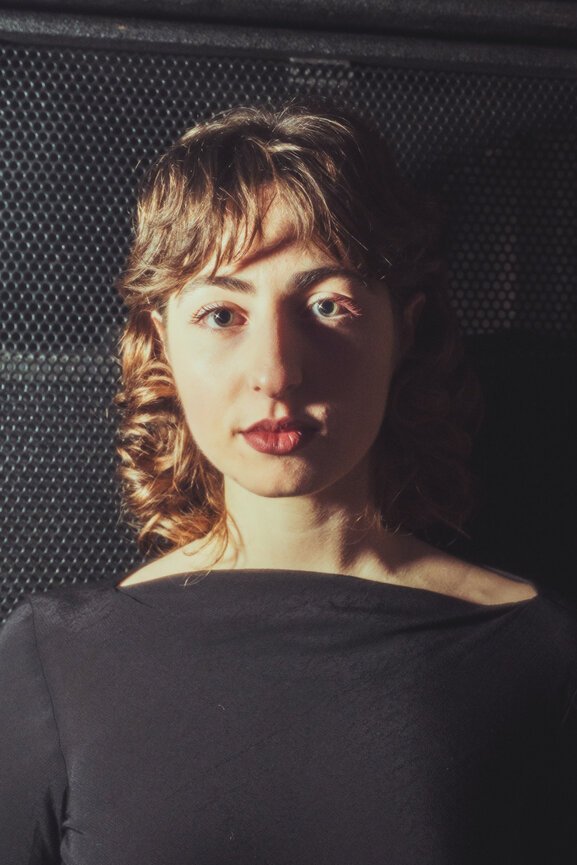 LAURYYN RITRATTO 1 - LA NOTTE DEI CBCR 2024 - FOTO DI LUCA SECCHI.jpg