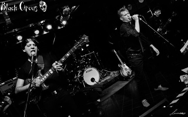 live @ Zoe. Stardom. Foto by Luciano