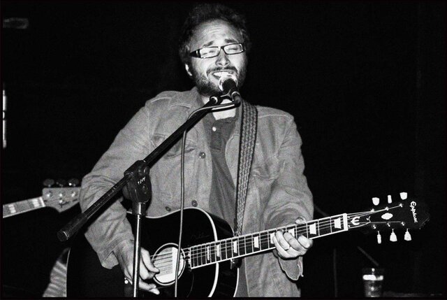 le man avec les lunettes