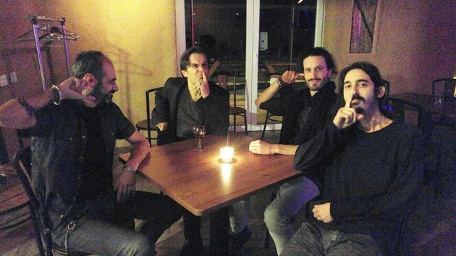 Guignol con la mosca al naso e non soli lì....jpg