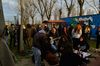 Wave music, ovvero le sale prova di via Morane, da cui è nato Revol Wave Orchestra, un collettivo di ormai 500 persone, soprattutto ragazzi da Modena e dintorni che amano la musica, organizzano concerti, festival, jam, eventi di ogni tipo e soprattutto mettono in contatto le persone in una maniera fantastica e orizzontale. Io ci ho trovato tantissimi amici e una botta di vita alla realtà modenese.